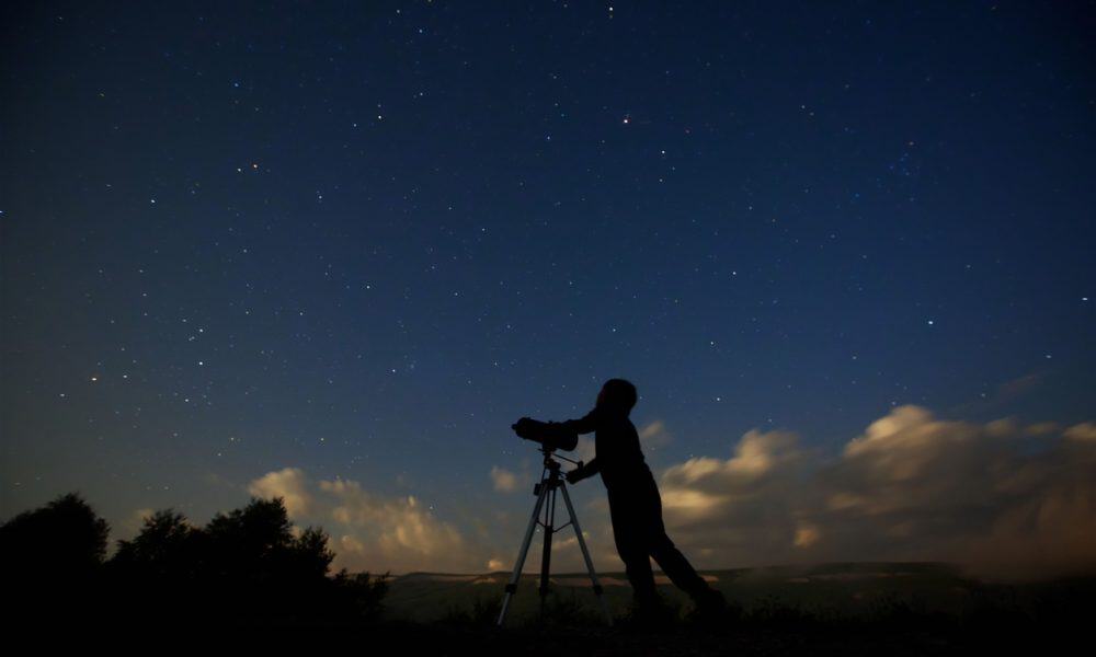 obserwacja nocnego nieba