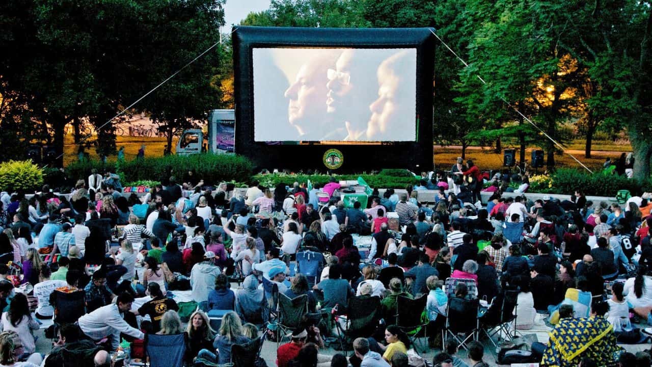 Movies-in-the-park kino na świeżym powietrzu chicago