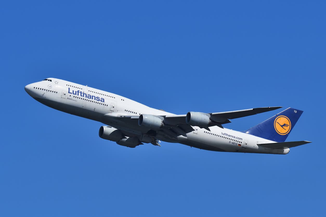 samolot lufthansa lot