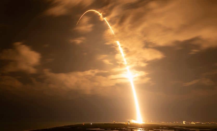 spacex wystrzelił satelity starlink rakietą falcon9
