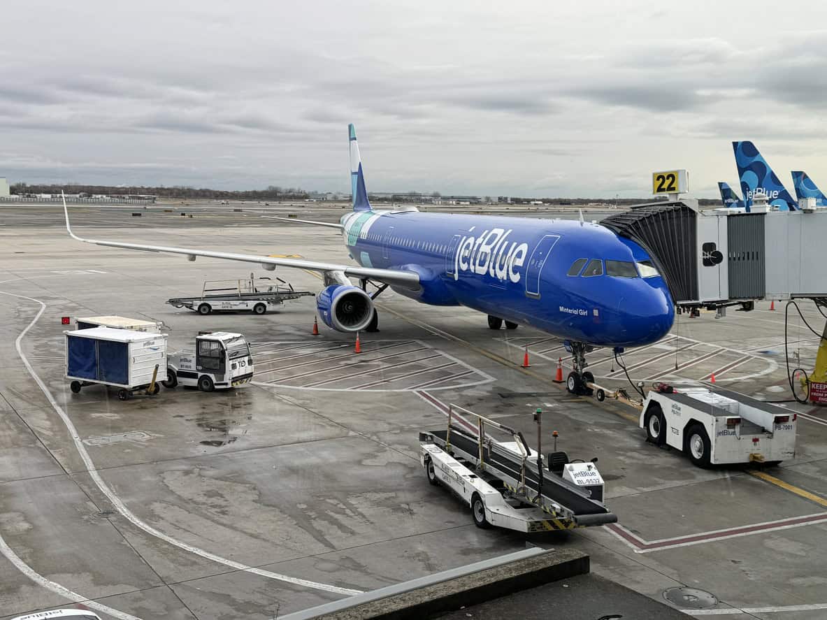 samolot jetblue tani przewoźnik
