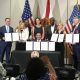 ron desantis podpisał ustawy chroniące dzieci