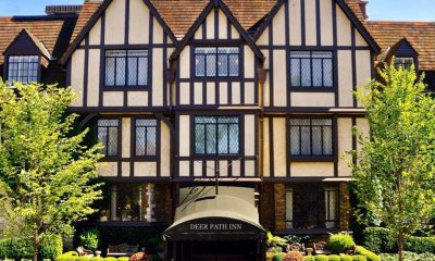 Deer Path Inn w Lake Forest