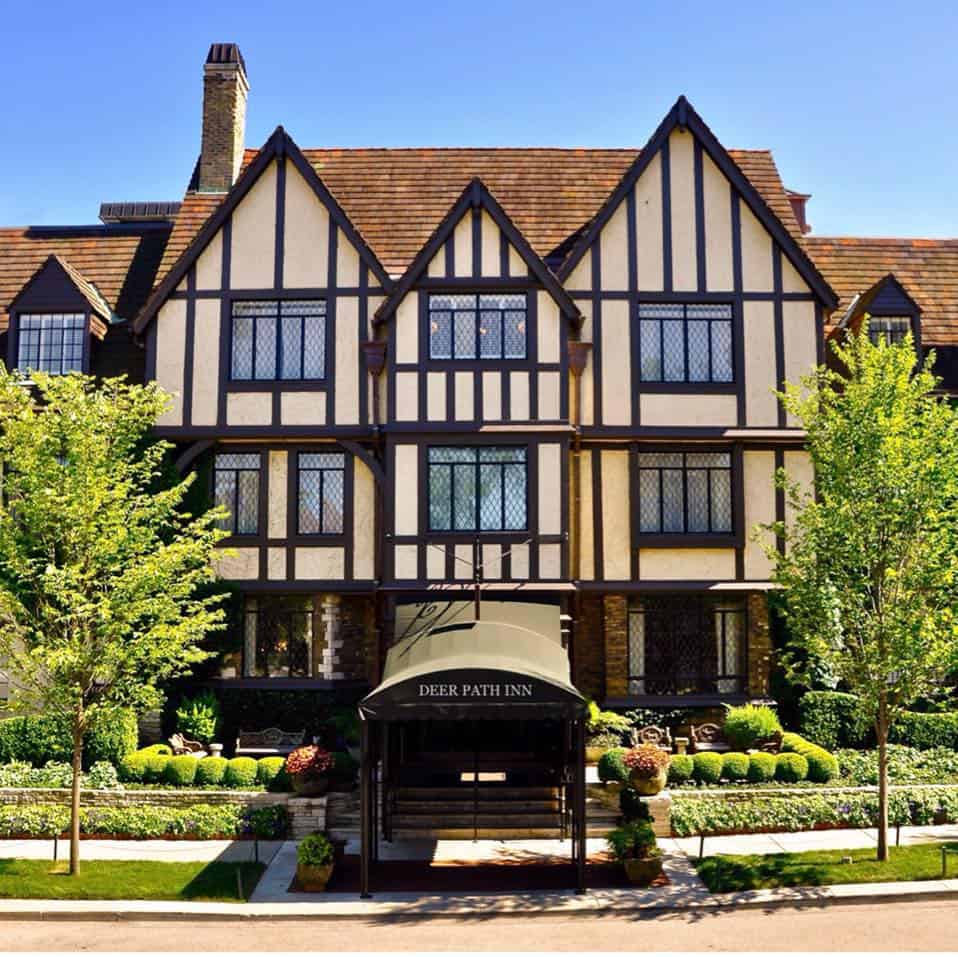 Deer Path Inn w Lake Forest