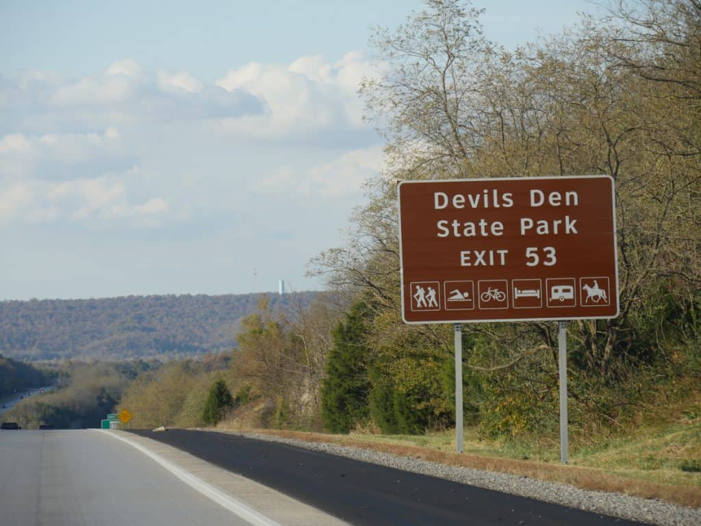 Devils Den State Park