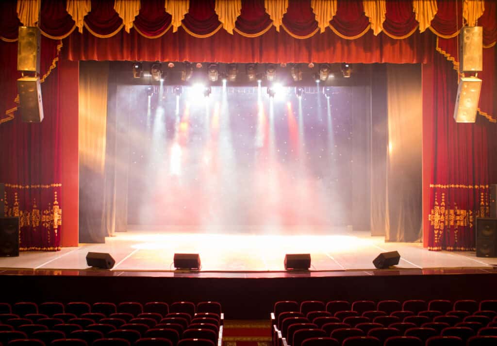 teatr scena kurtyna