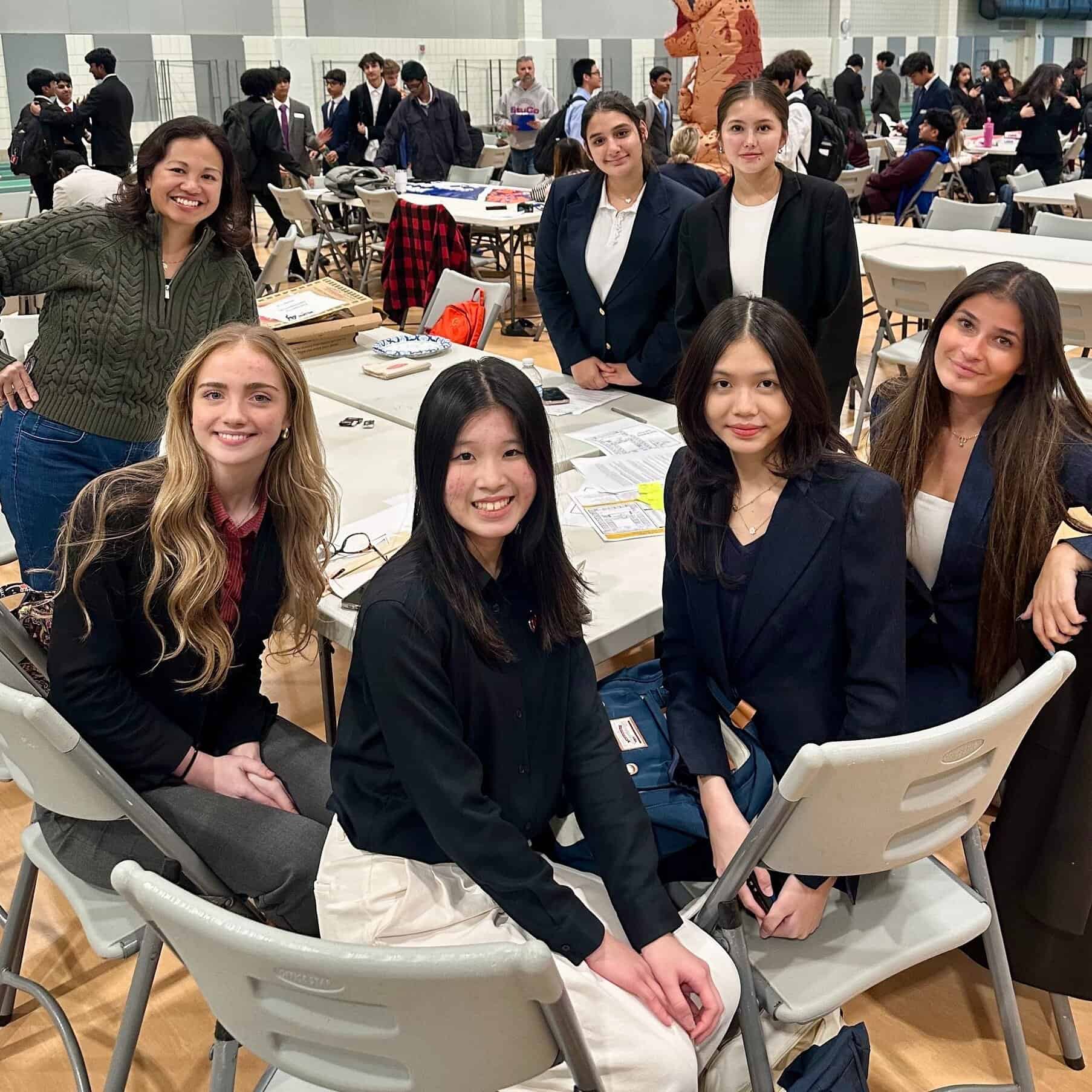 Woodlands Academy of the Sacred Heart w Lake Forest