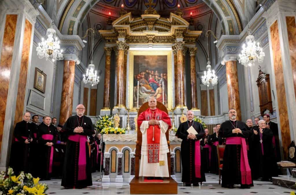 Papież w katolickiej katedrze w Stambule