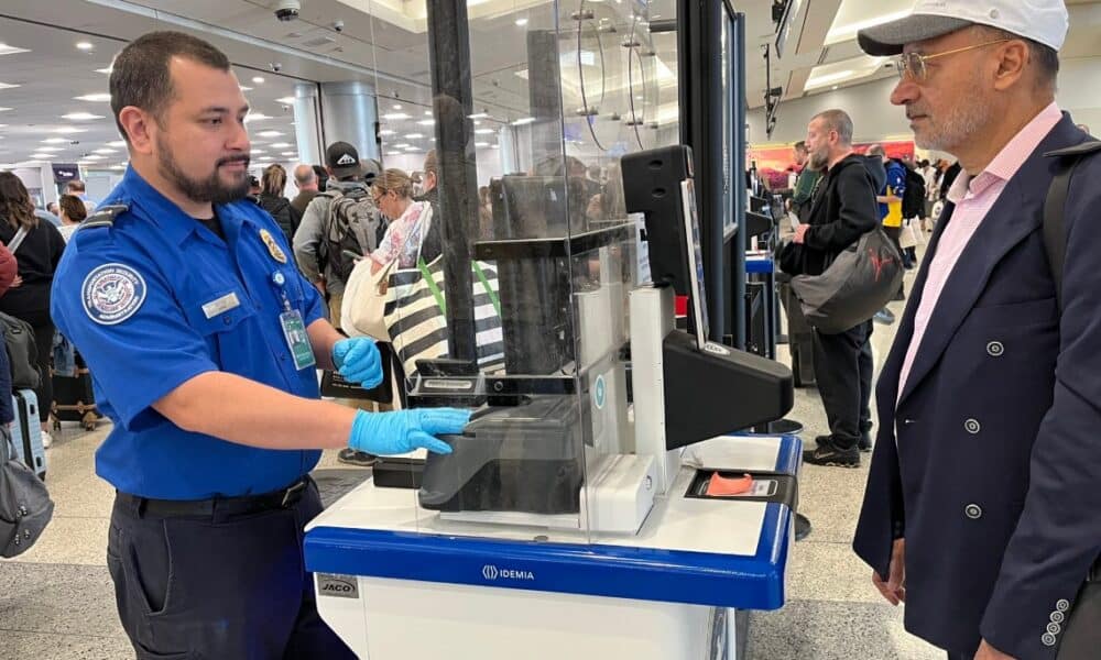 TSA-kontrola-na-lotnisku