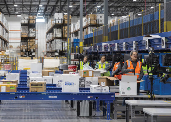 S & S Activewear LLC bolingbrok