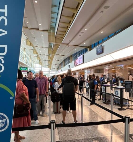 Kontrola TSA na lotnisku