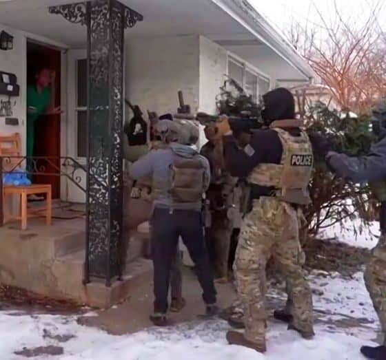 agenci-Ice-minneapolis