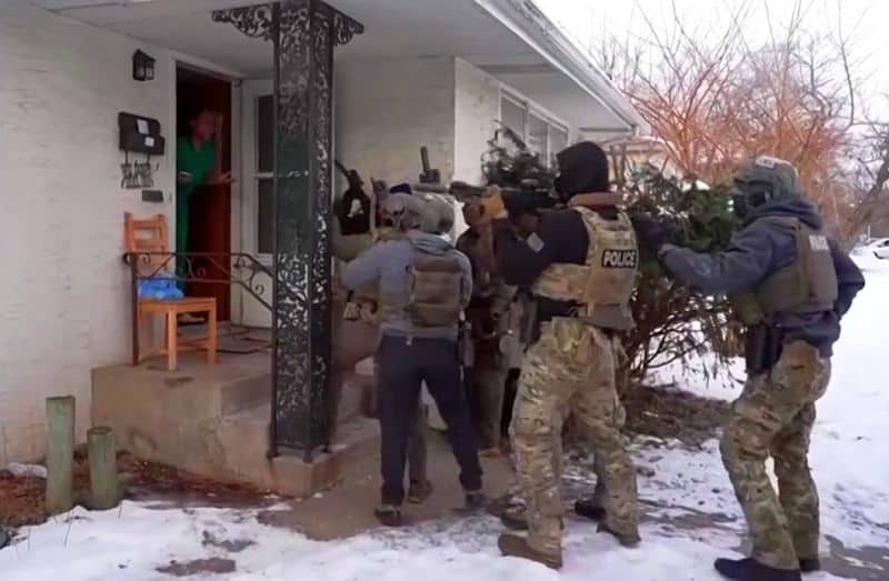 agenci-Ice-minneapolis