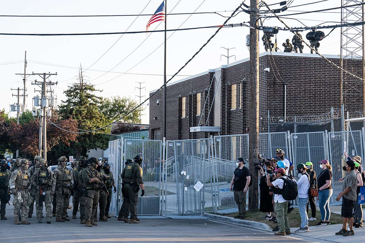 Broadview ICE ośrodek zatrzymań, detention center