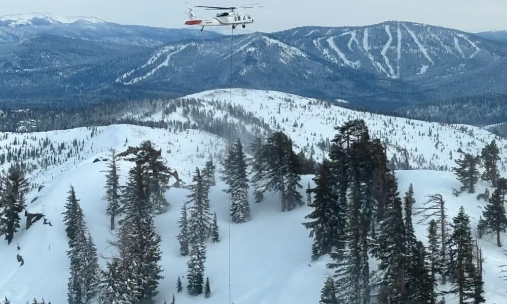 Lake-Tahoe-w-Kalifornii-lawina