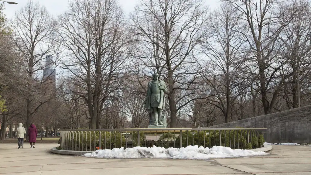 Posąg Krzysztofa Kolumba w Arrigo Park