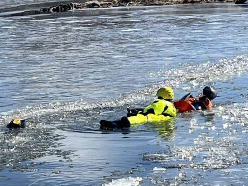 akcja ratunkowa na jeziorze w port barrington