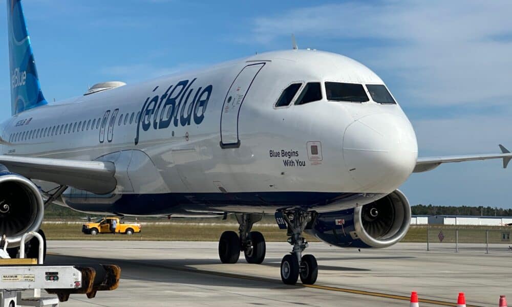 Vero Beach Regional Airport samolot jet blue