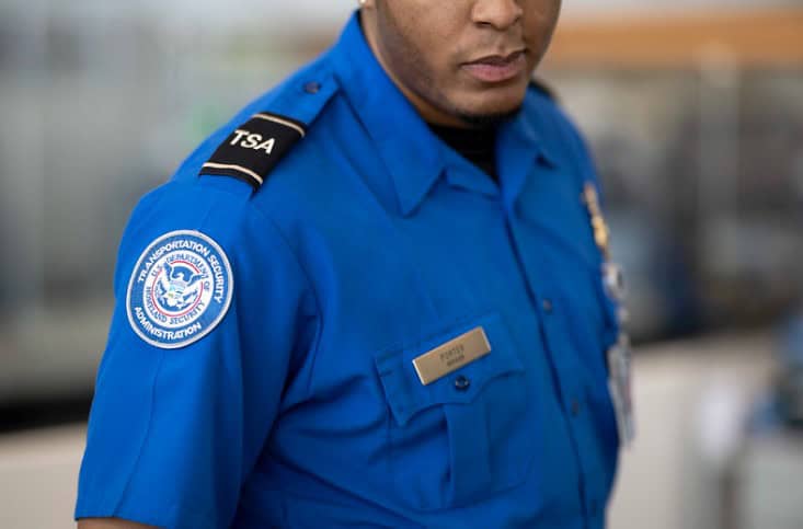agent TSA lotnisko