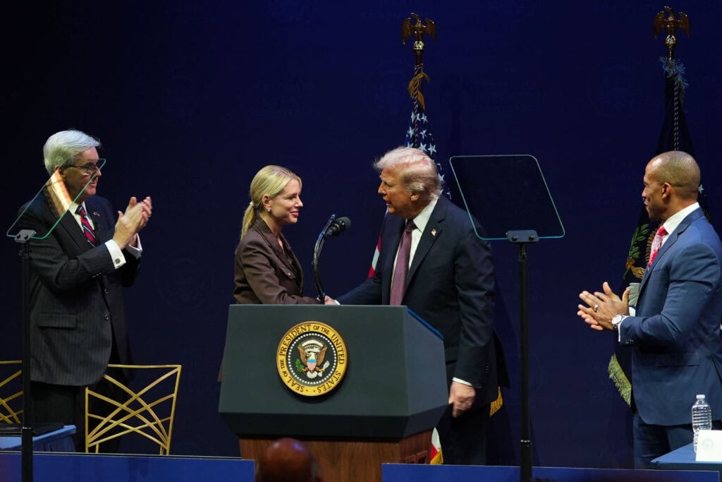 trump-i-bondi