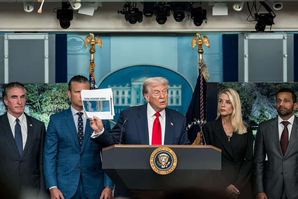 trump pam bondi