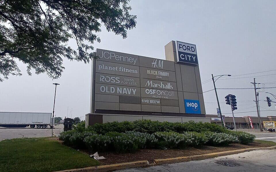 -Ford_City_Mall