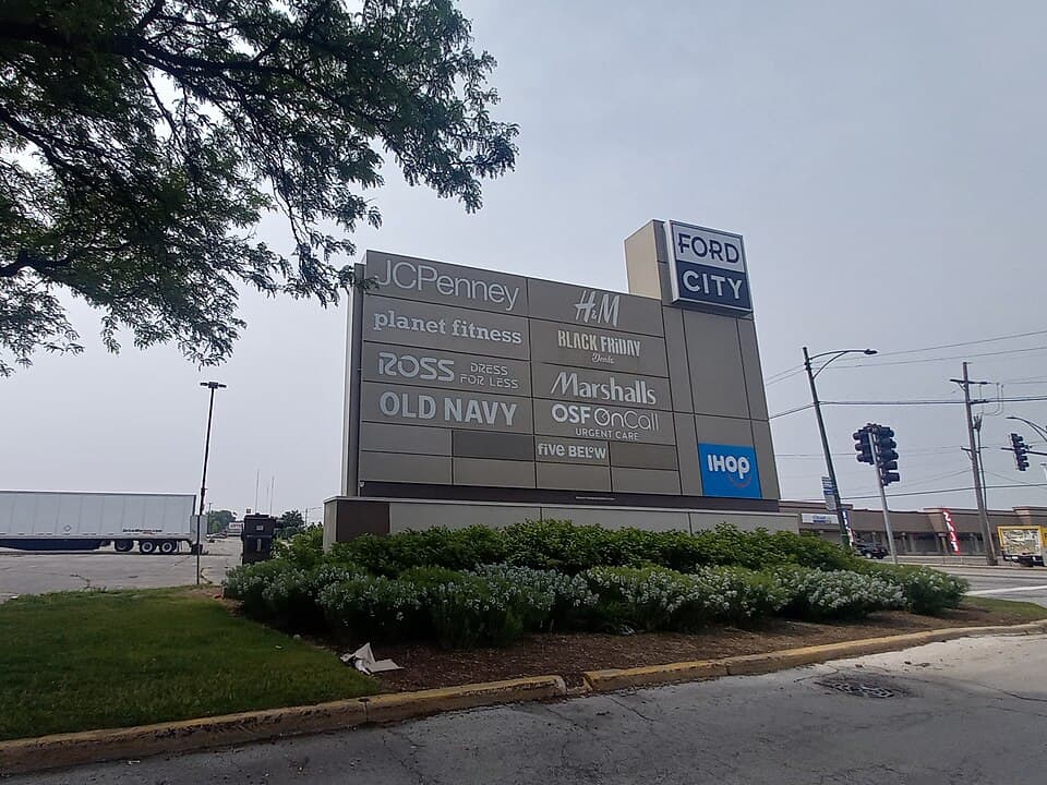 -Ford_City_Mall