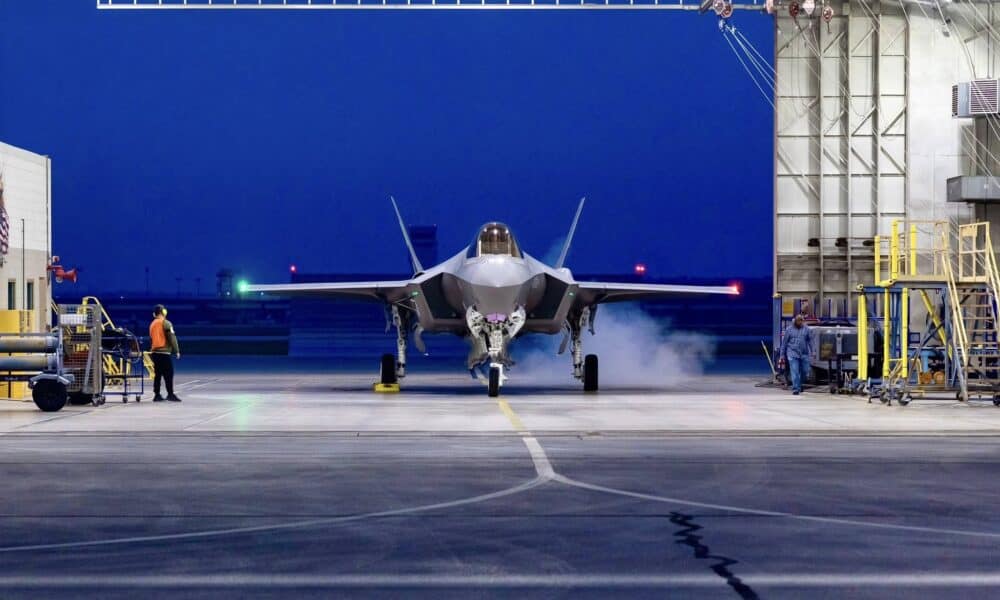 f35