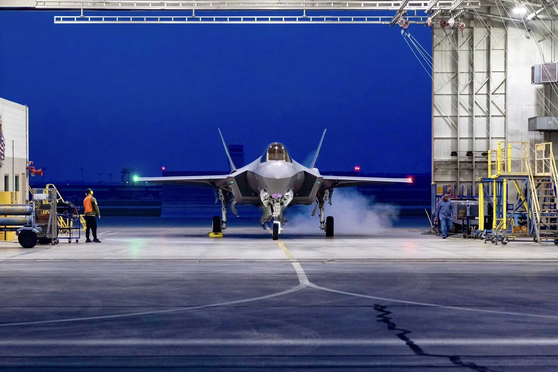 f35