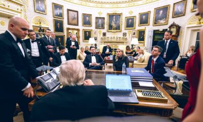 Prezydent Trump przewodniczy obradom w Gabinecie Owalnym po strzelaninie w WHCD
