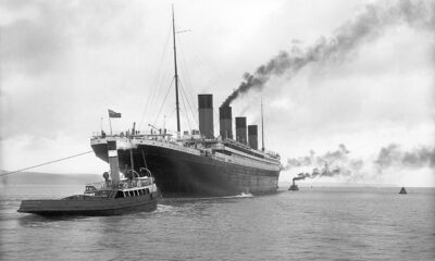 Titanic wypływający z Belfastu na próby morskie 2 kwietnia 1912 r.