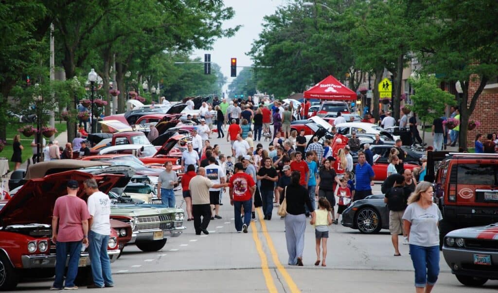 Cruisin’ Nights & Street Fair