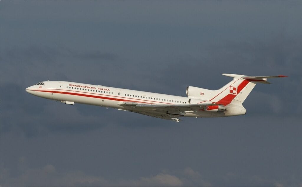 Tu-154M nr 101, który uległ katastrofie (zdjęcie z 2008 roku)
