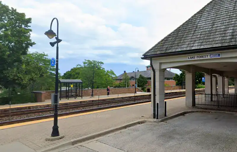 stacja-metra-lake-forest