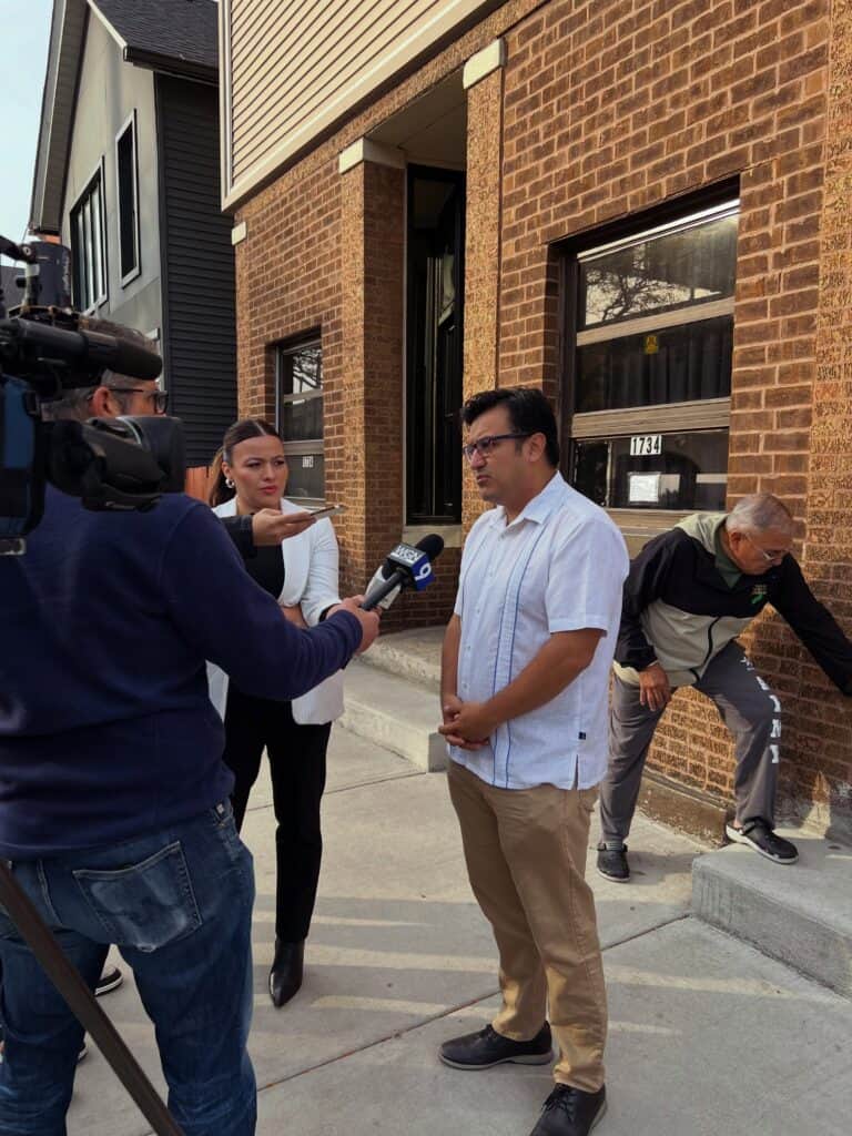25th Ward Office - Byron Sigcho-Lopez
