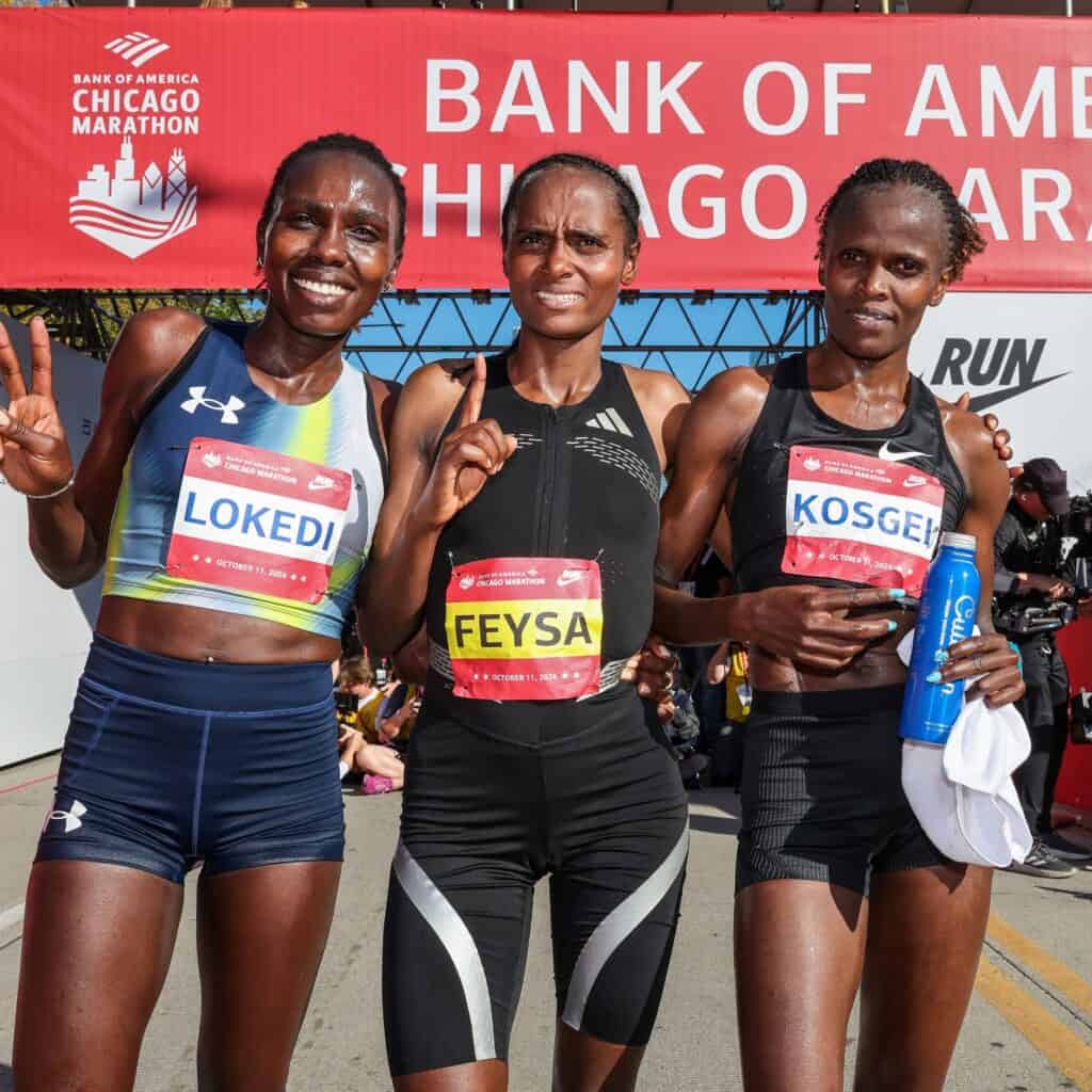 KOBIETY:🥇Hawi Feysa (ETH): 2:13:33
🥈Sharon Lokedi (KEN): 2:14:07
🥉 Brigid Kosgei (KEN): 2:14:55